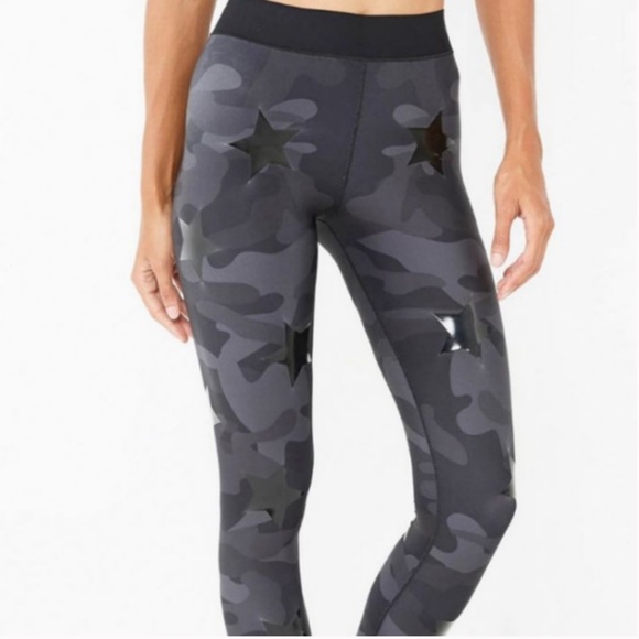 Ultracor Lux Ultra Knockout Camo Star Print High Rise Leggings Size Small - Picture 2 of 12